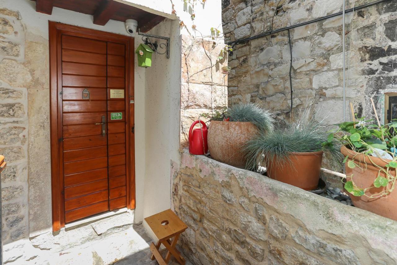 Apartments Salvezani Split Exterior foto